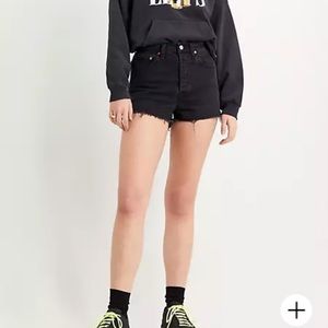 LEVIS HIGH WAISTED RIBCAGE SHORTS